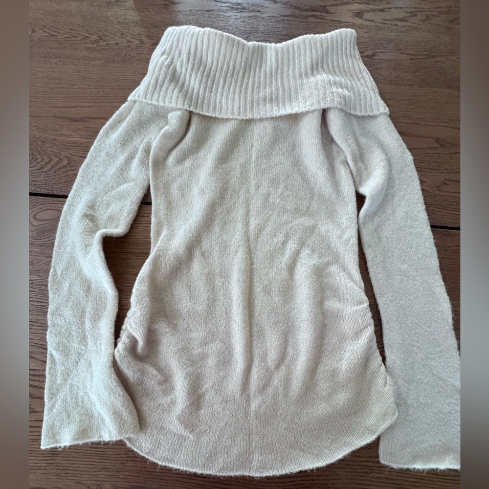 Love Rocks sweater - Picture 5 of 5
